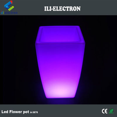 الصين الموردات في الهواء الطلق LED مضاء مضاء مربع نبات وعاء 80000 ساعة عمر البطارية