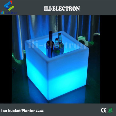 مربع PE البلاستيكية المضيئة LED دلو الثلج / LED وعاء الزهور / زرع الزهور