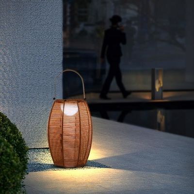 مصباح أرضي خارجي من الروتان يعمل بالطاقة الشمسية IP65 مقاوم للماء