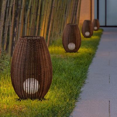 مصباح الشارع الممر الشرفة الطرف الخارجي المقاوم للماء مصباح العشب الروتاني مصباح الأرضية LED