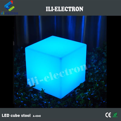 مكعب إضاءة بلاستيكي بقيادة LED للتحكم عن بعد