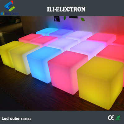 مكعب إضاءة بلاستيكي بقيادة LED للتحكم عن بعد