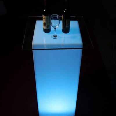 طاولات الأثاث ذات المصابيح ال RGB LED الحديثة مع بطارية الليثيوم القابلة لإعادة الشحن