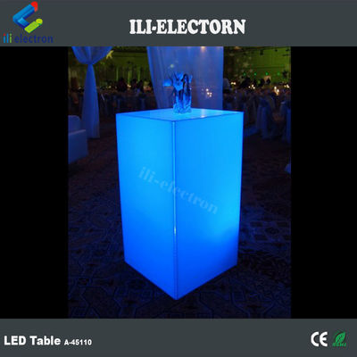 طاولات الأثاث ذات المصابيح ال RGB LED الحديثة مع بطارية الليثيوم القابلة لإعادة الشحن