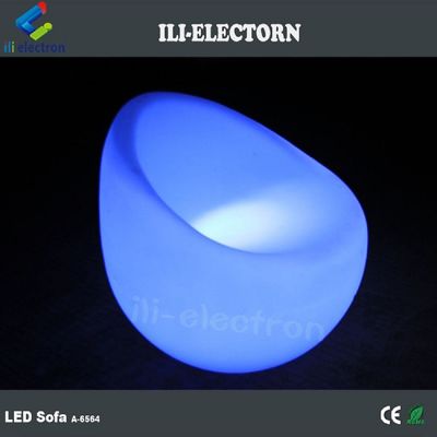 PE البلاستيك القابل لإعادة الشحن RGB مضيئة LED بار أريكة Infarad التحكم عن بعد