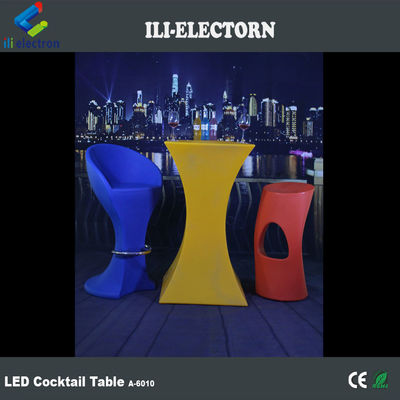 مبيعات ساخنة الحفلات الحديثة الأحداث والحانة المستخدمة عن بعد تغيير الألوان الزخرفية LED مربع طاولة الكوكتيل
