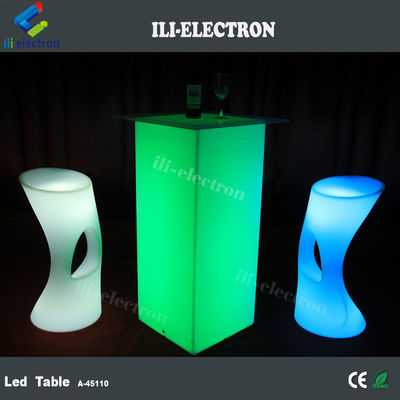ضوء LED للخارج طاولة الكوكتيل المادة البلاستيكية PE الكوبية العالية مع التحكم عن بعد