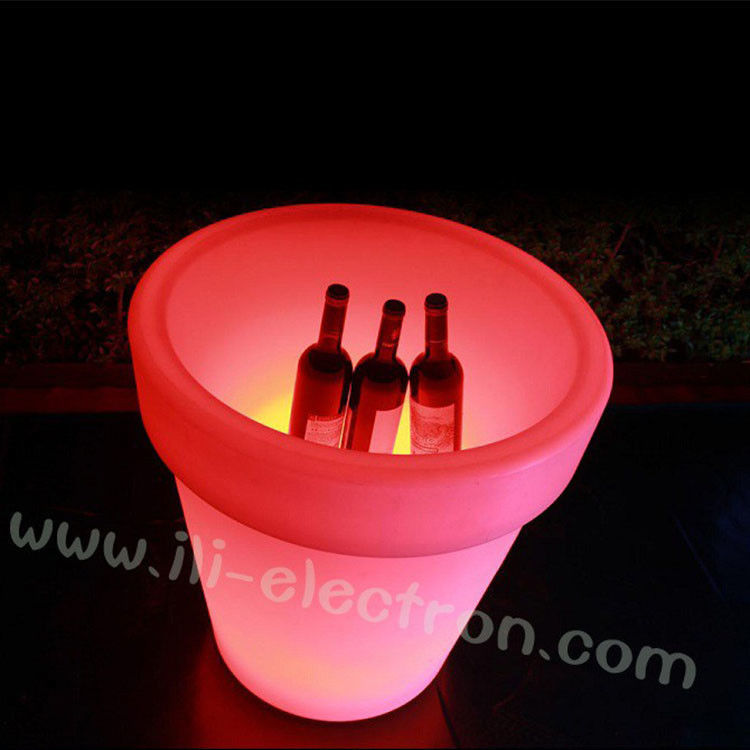 إضاءة ملونة LED زرع زهور بلاستيكي لتزيين الحديقة