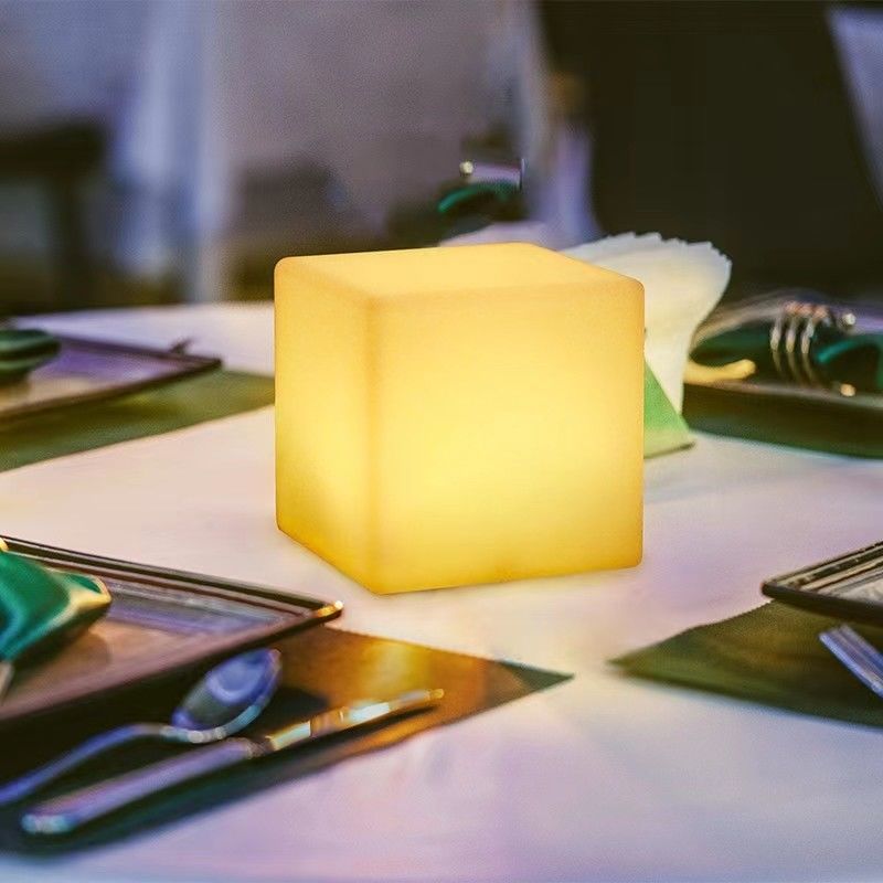 6 بوصة LED مكعب ضوء ليلي ملون USB شحن مقاوم للماء