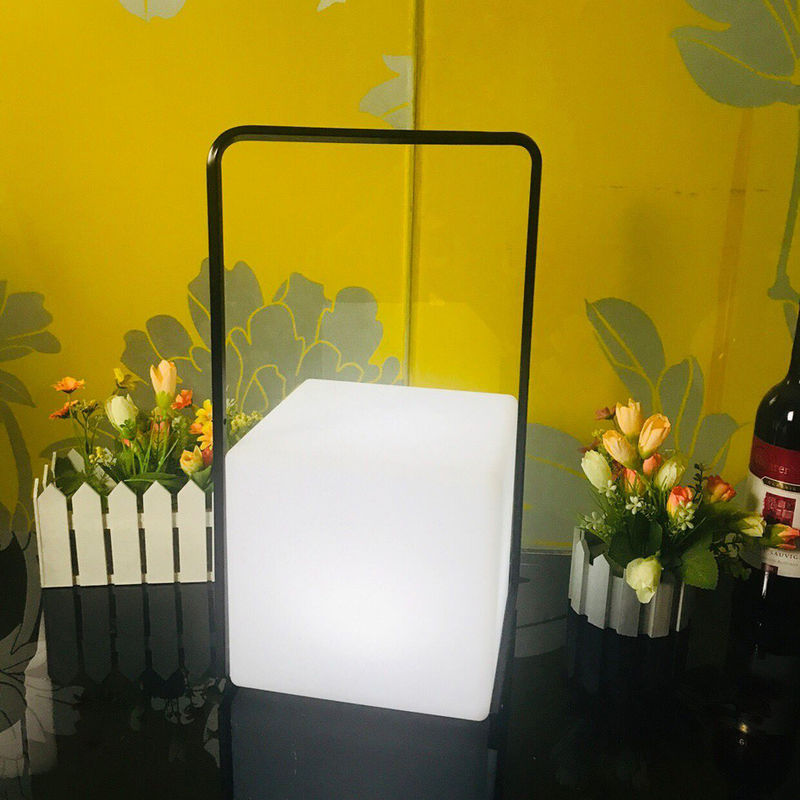 ضوء مصباح LED محمول ديكوراتي IP65 مقاوم للماء 16 لون متغير