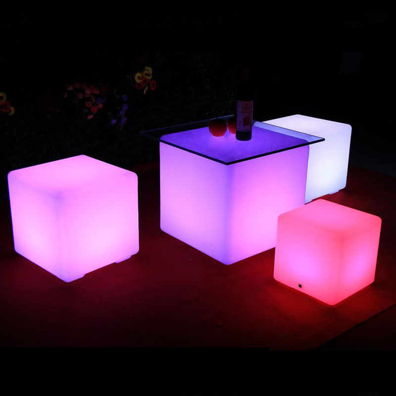 التحكم عن بعد RGB تغيير اللون البطارية قابلة لإعادة الشحن بلاستيكية مضاءة مكعب الضوء